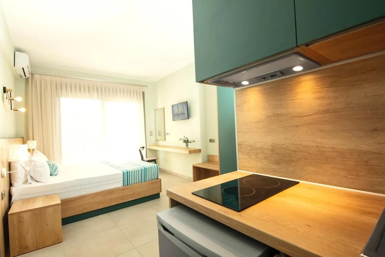 Le Grand Reve Aparthotel Gerakini